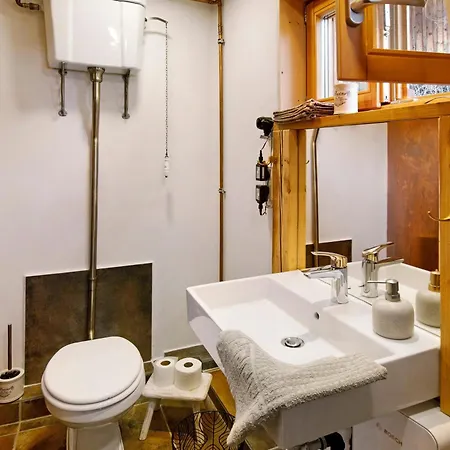 Uptrulli-minihaus 度假居
